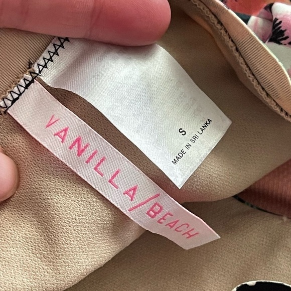 Vanilla Beach floral scalloped high neck halter tie bikini 2 piece swim - Picture 6 of 7